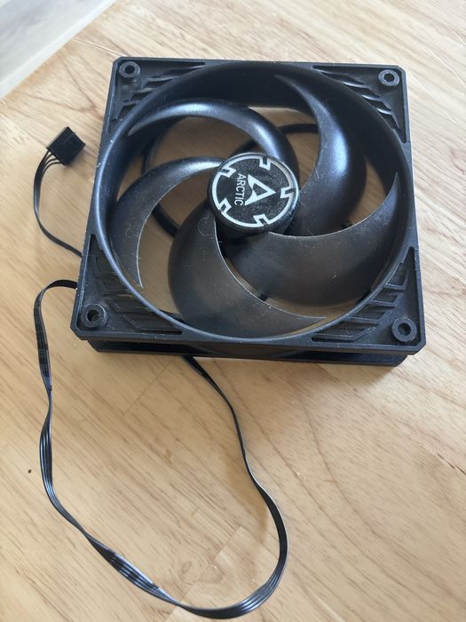 Set 3 ventilatoare PC Arctic P12 120mm, negru