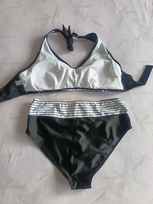 Дамски бански, Нов