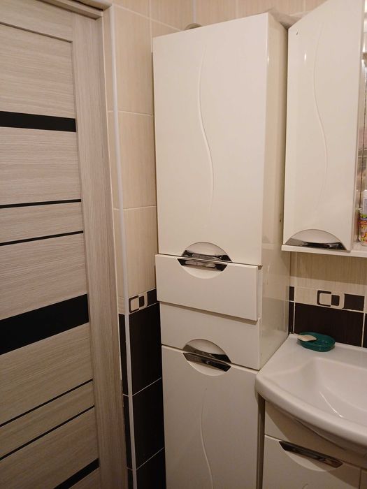 Продам ванну, унитаз,шкаф в ванну