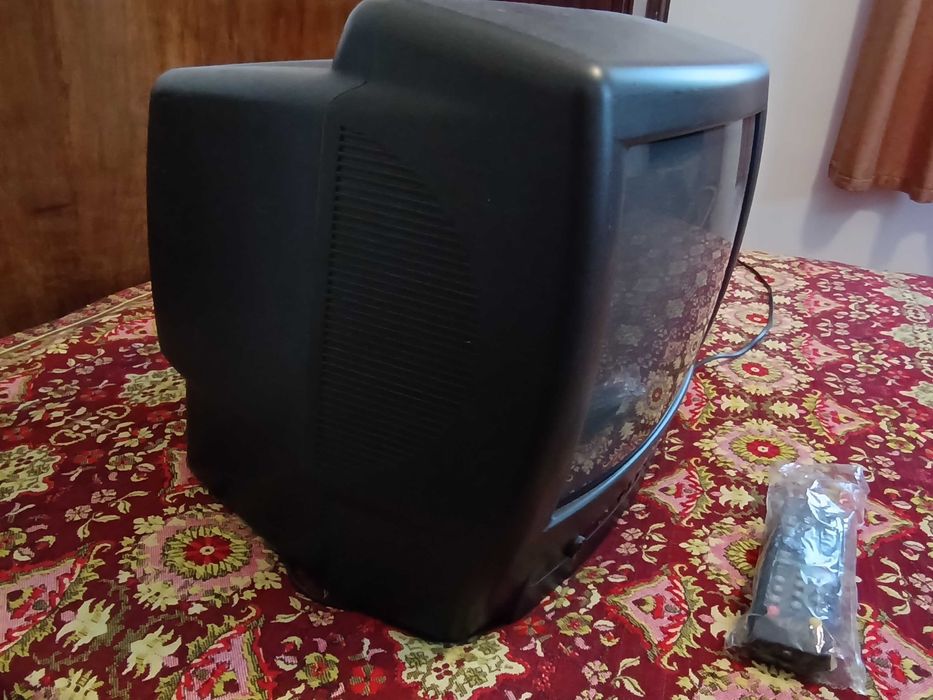 Телевизор 19" в отлично състояние