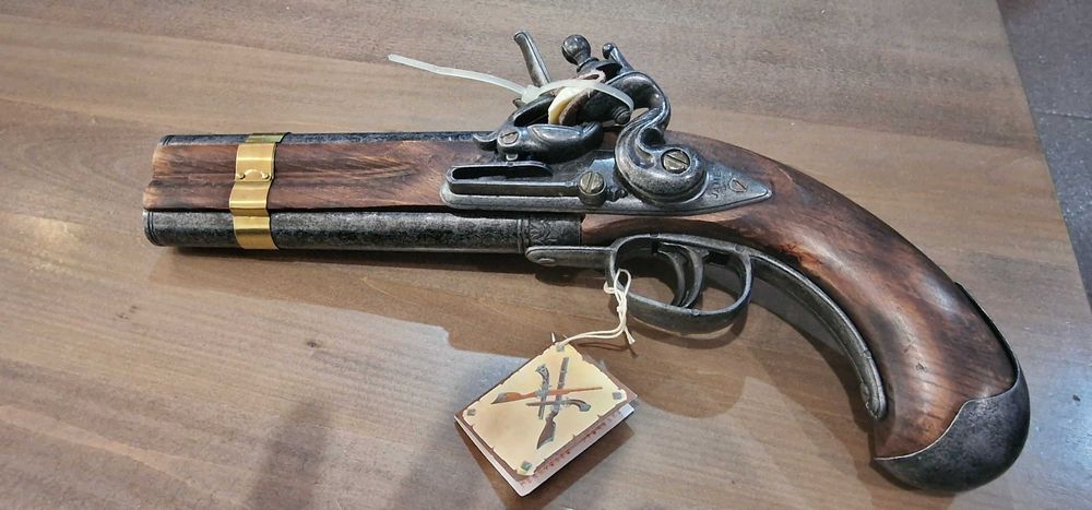 Английски кремъклиев двуцевен пистолет от 18 век  james barbar