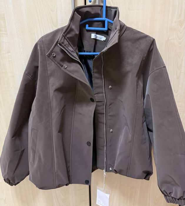 Куртка/ветровка продается