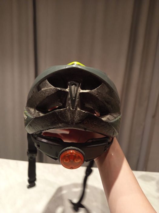 Шлем велосипедный GIANT