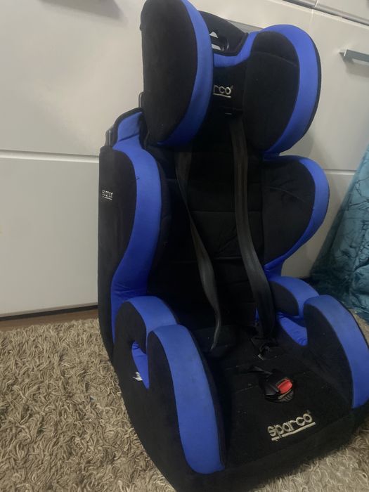 Продам автокресло