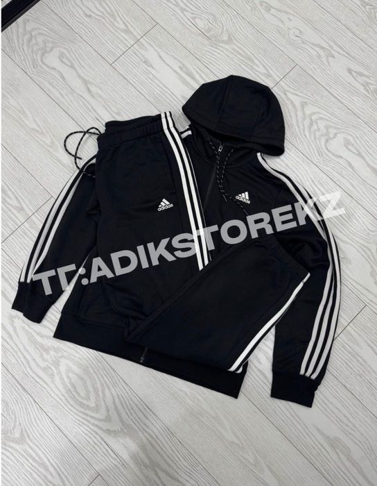 Adidas essential