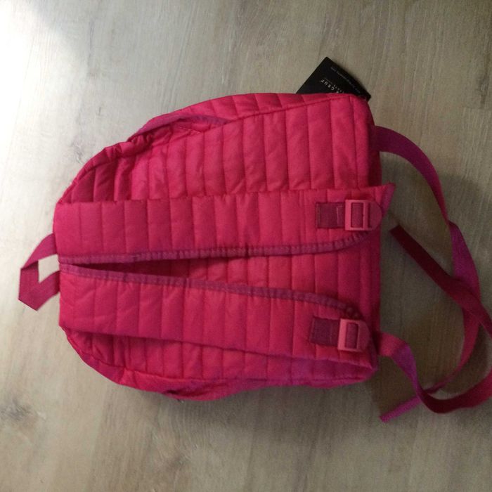 Чисто нова,мека,розова раница.