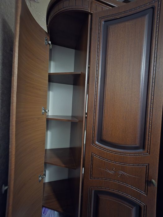 Шкаф,кровать  сатылады