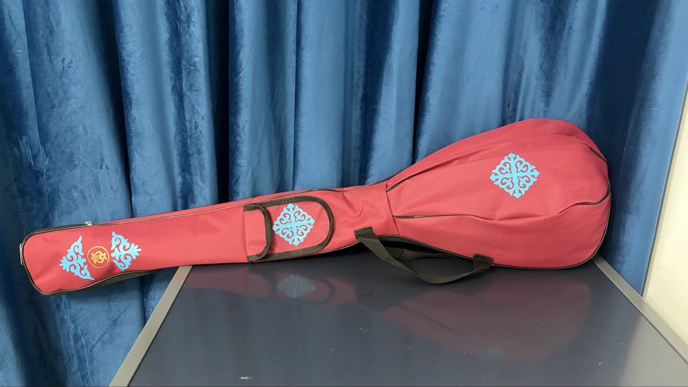 Домбыра ручной работы