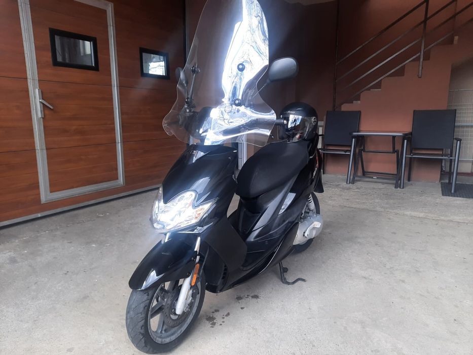 Scuter 49 cm Yamaha Recent adusa din Italia  stare impecabila