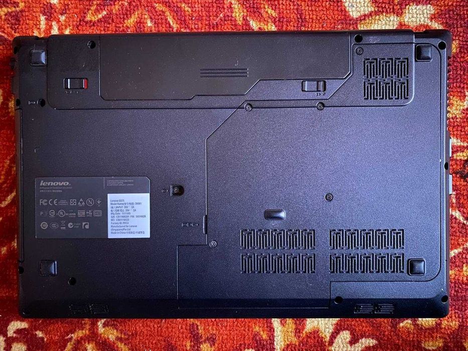 Lenovo AMD E-300 APU with Redeon(tm) HD Graphics 1.30 GHz, RAM 4 GB