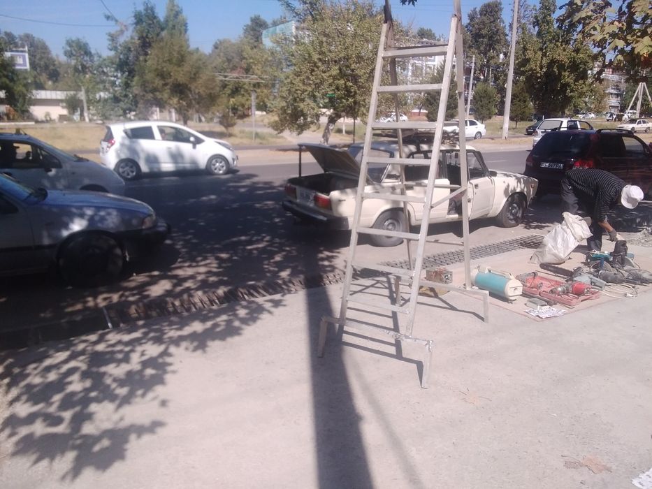 Алюминевая лестница стремянка