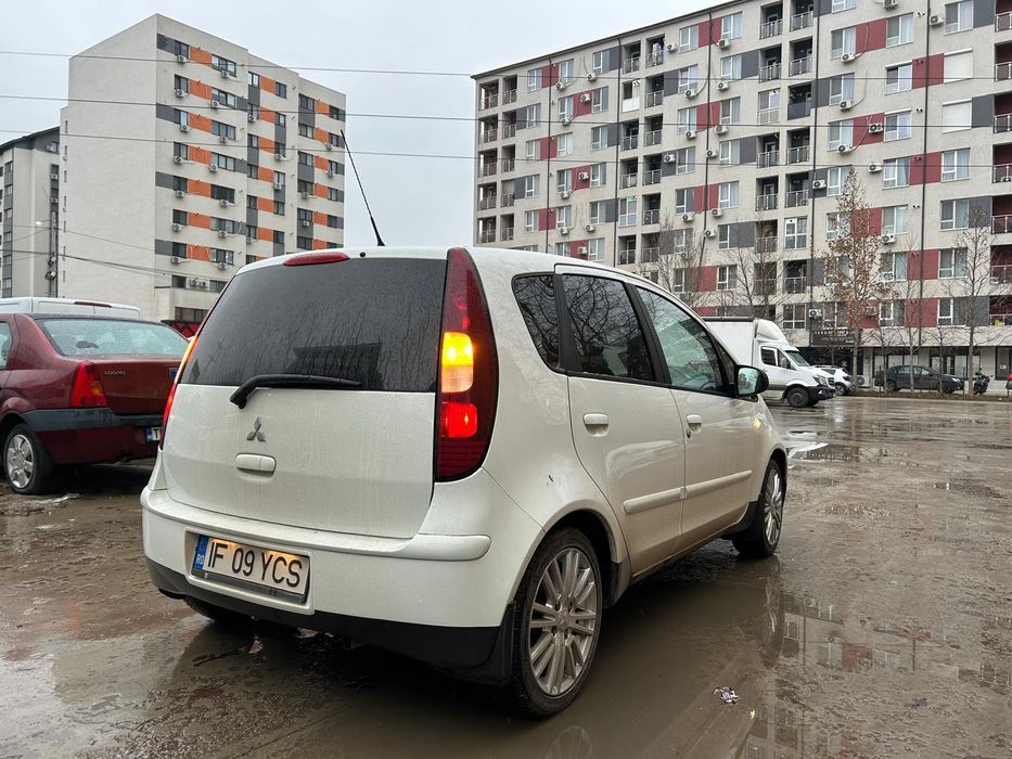 Mitsubishi colt 2010