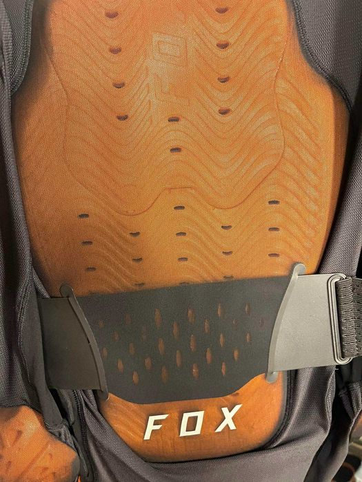 FOX Baseframe Pro D3O® протектор