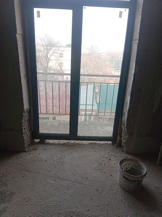 Обу хает 2/4/12 квартира сотилади. 54.03 квадрат. Нархи 55500 .