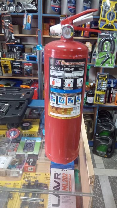 Продаю огнетушитель для автомобиля
