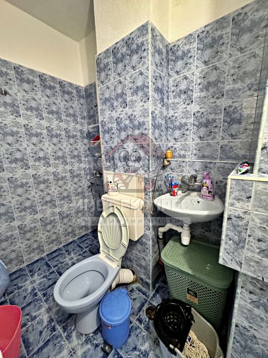 Двустаен апартамент, с изба, панорамна гледка, кв.Запад