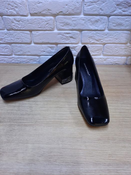 Туфли черные лакированные