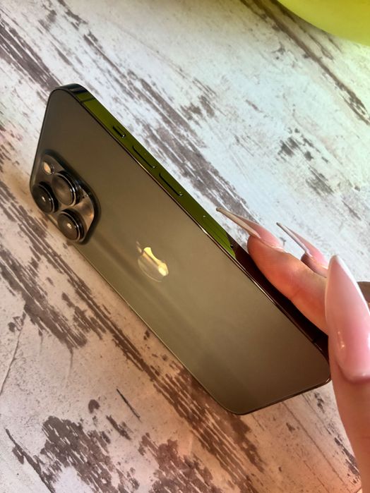 Продавам IPhone 13pro
