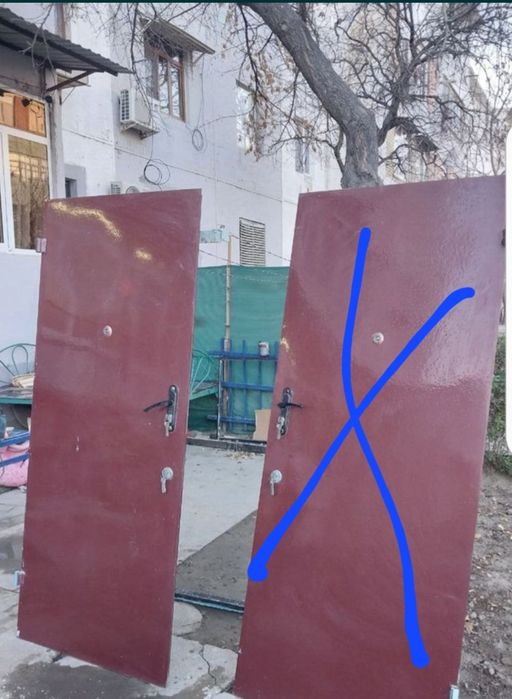Продаётся железная дверь ЛЕВАЯ СТОРОНА!