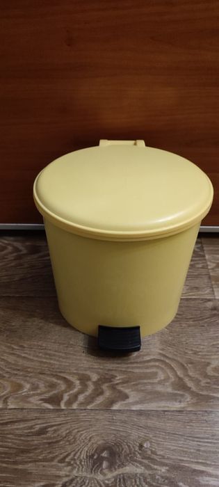 Продам мусорное ведро