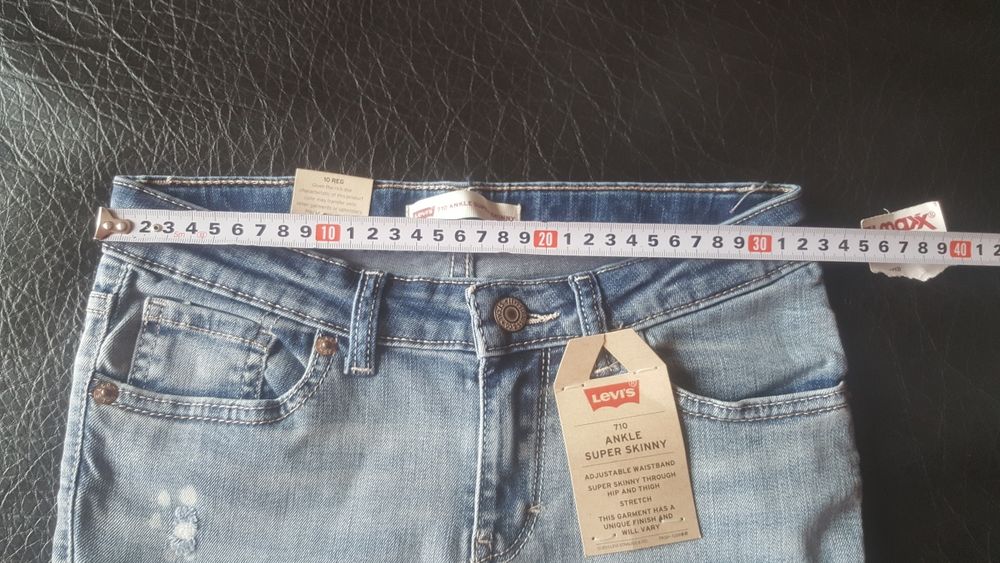 Оригинални нови детски дънки Levi's 10г за момиче