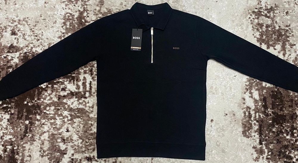 Vând bluza noua de bărbați Boss