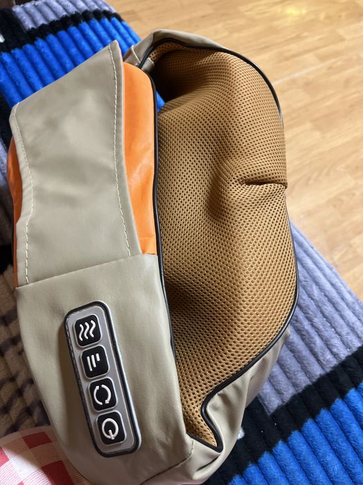 Aparat de masaj cervical