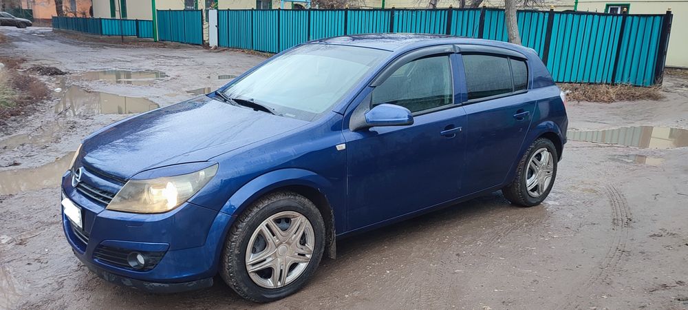 Продам Opel Astra H
