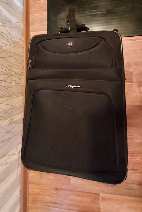 Чемодан 7000 тенге