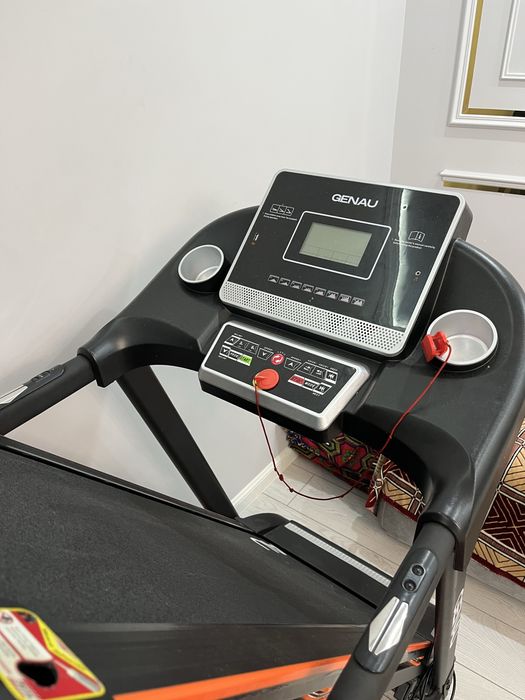 Беговая дорожка GENAU