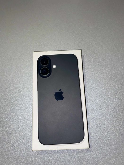 iPhone 16 cu garantie.