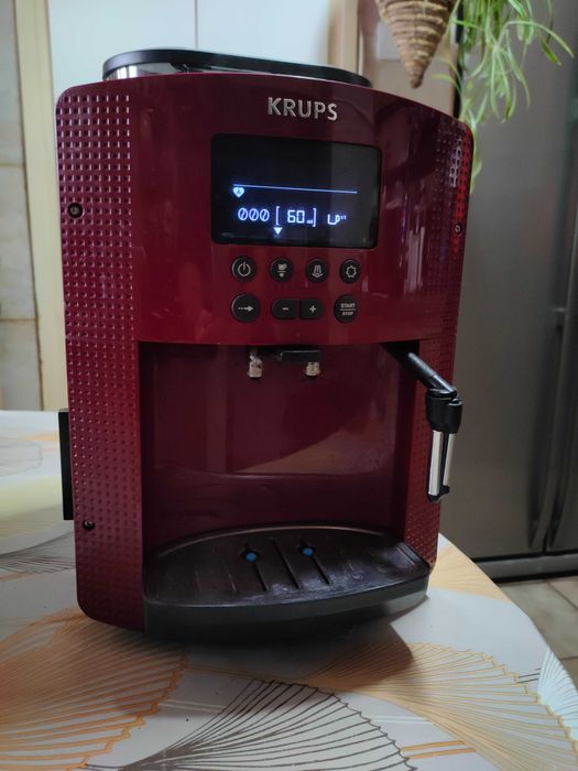 vand sau schimb  espresor automat Krups EA 81