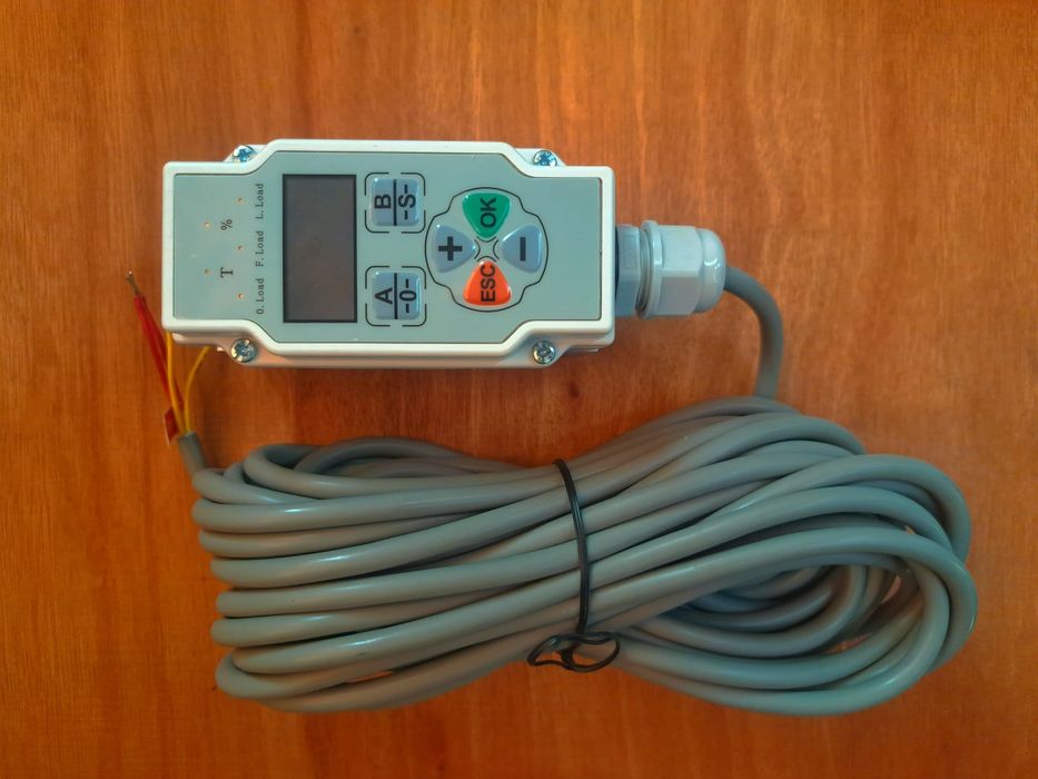 Telecontrol pult — sanoat uchun mo‘ljallangan.