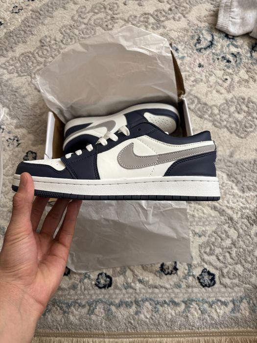 Продам air кроссовки