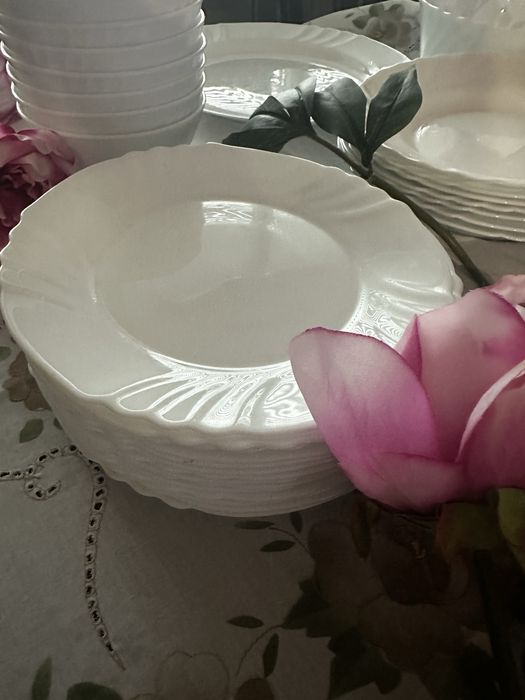 Сервиз за хранене бял