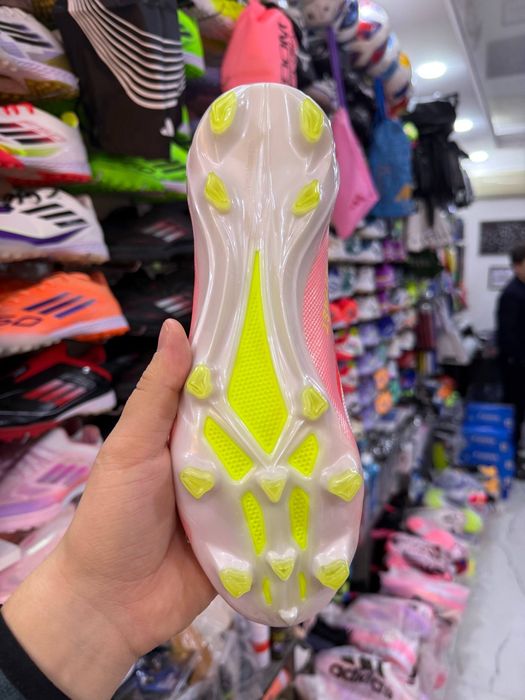 Adidas X butsasi