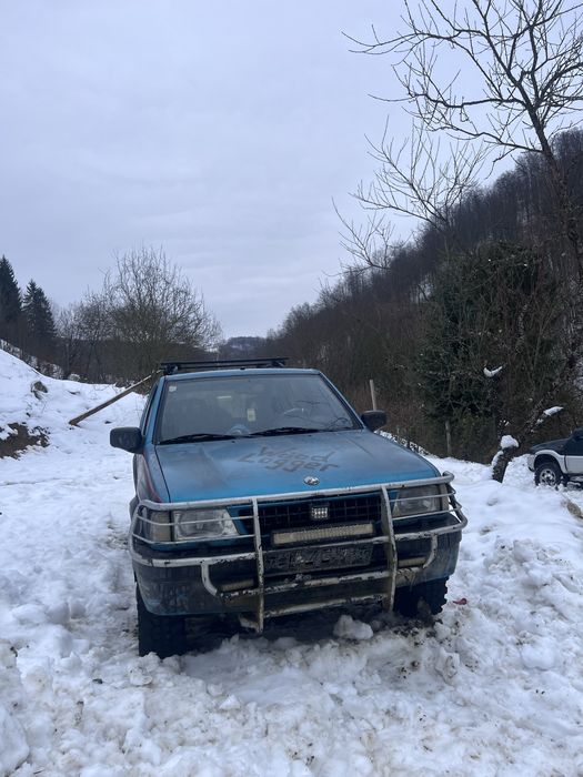 Vând OPEL FRONTIERA in stare foarte buna de functionare!