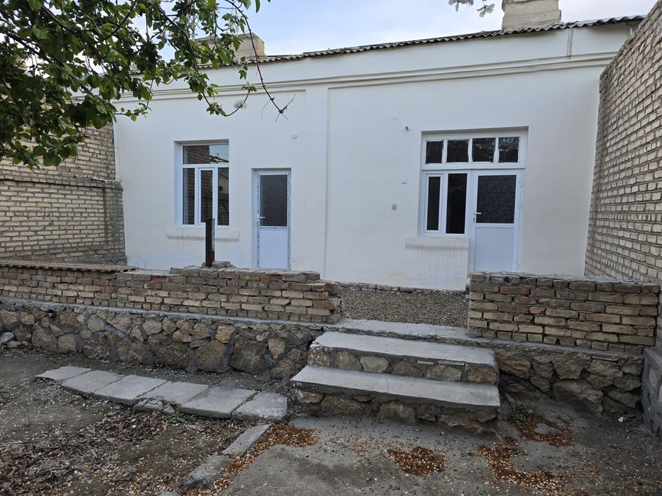 Когон шахар Жондор. 2 кучаси  ховле сотиладе