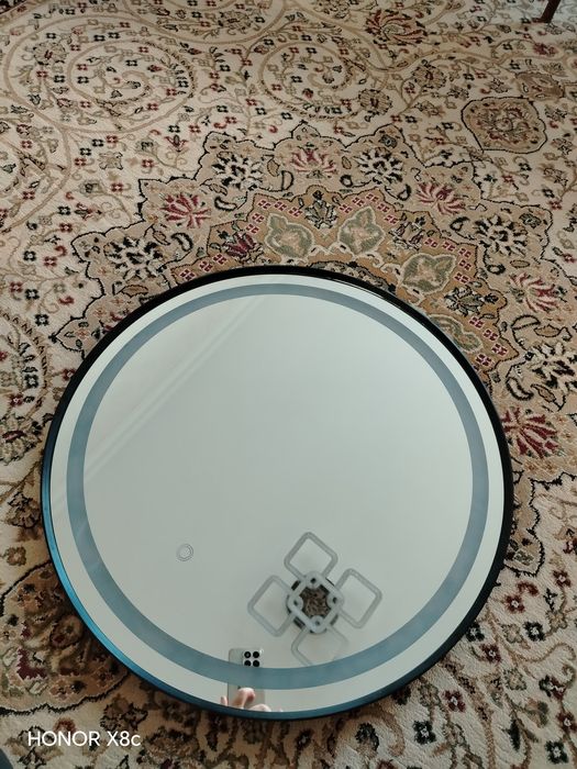 Зеркало с подсветкой 60*60