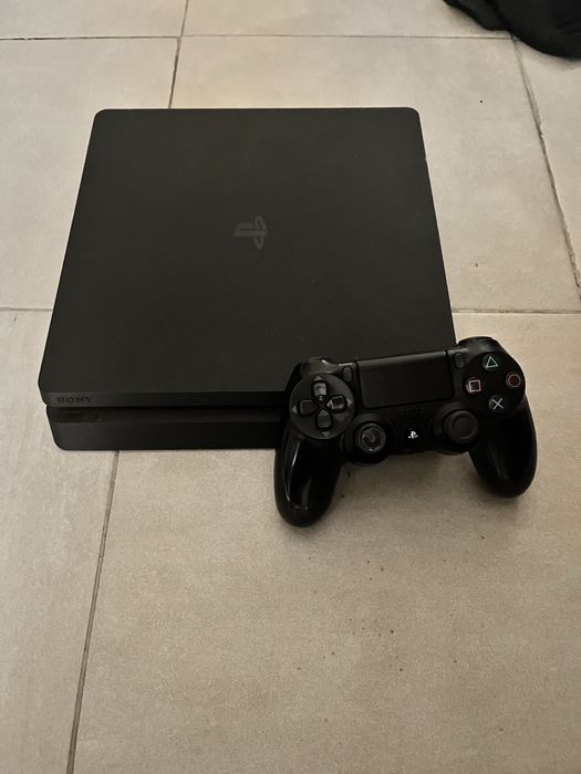PlayStation 4 Slim 500GB + 1 джойстик + GTA 5 + FIFA 25