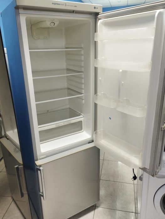 Холодильник марка LG