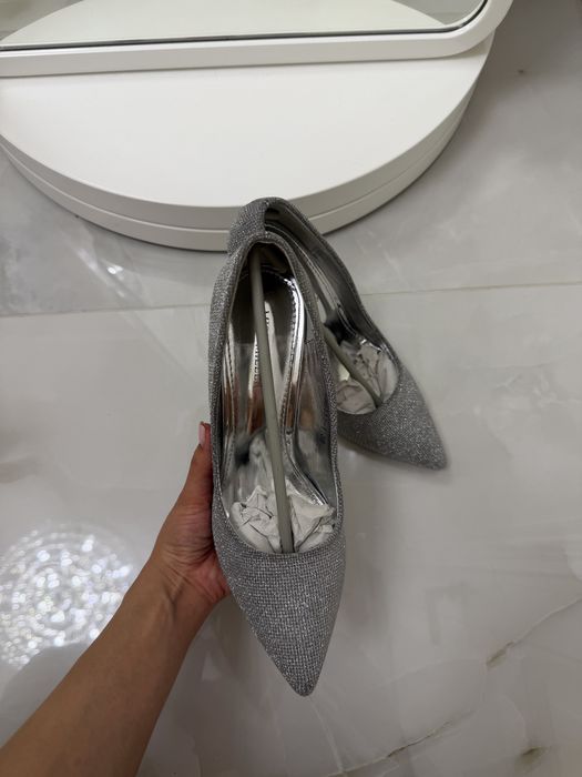 вечерние туфли с блестками. Размер 37