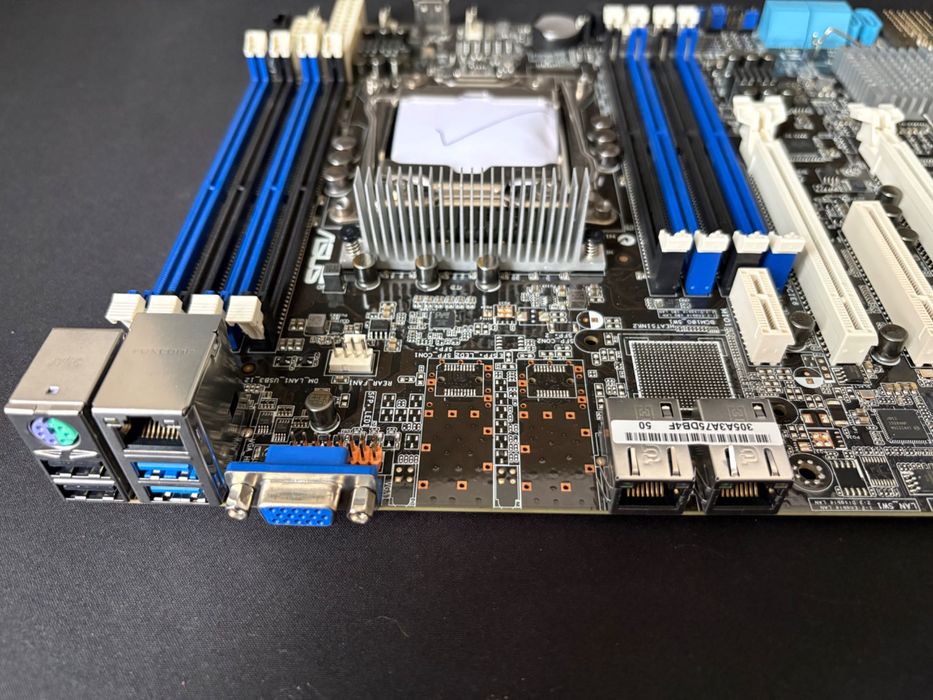 Server Asus Z10PA-U8 + 32gb ram + 20 cores Cpu (Сървър)