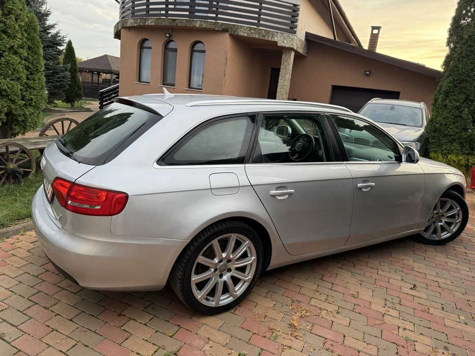 AUDI A4 * B8 2.0tdi* 143cp* 2009!!!