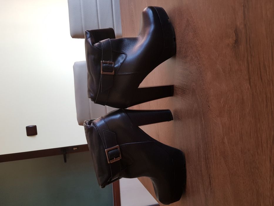 Дамски кожени боти