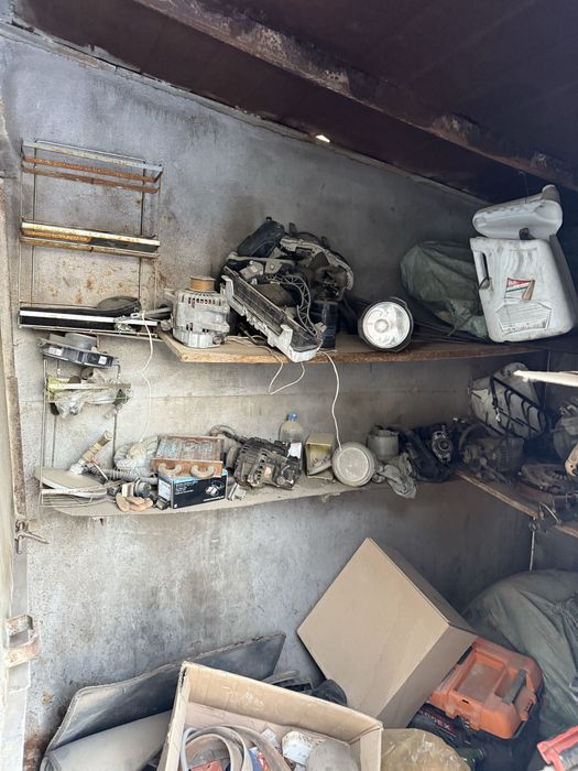 Будка металически квадратный