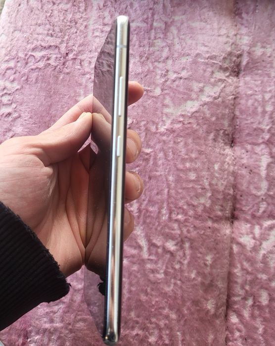 Samsung Galaxy A90 5g.