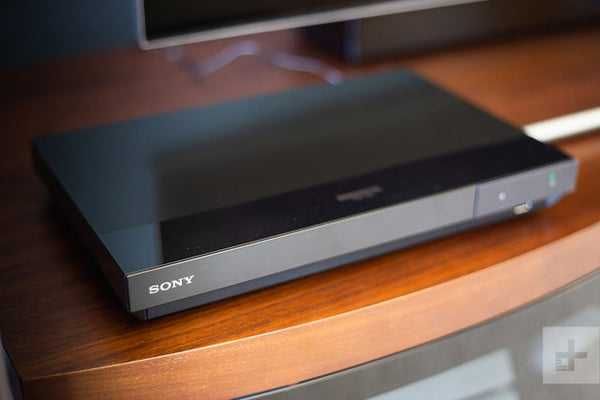 Blu-ray player Sony UBP-X700 sigilat!