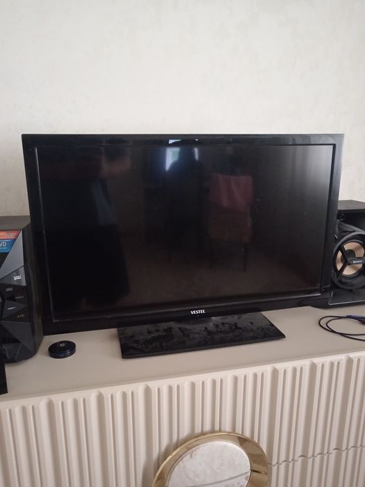 Продается телевизор диоганаль 32дюмь