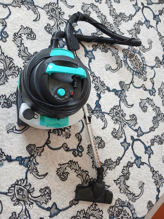 Uakeen  pelesos satiladi